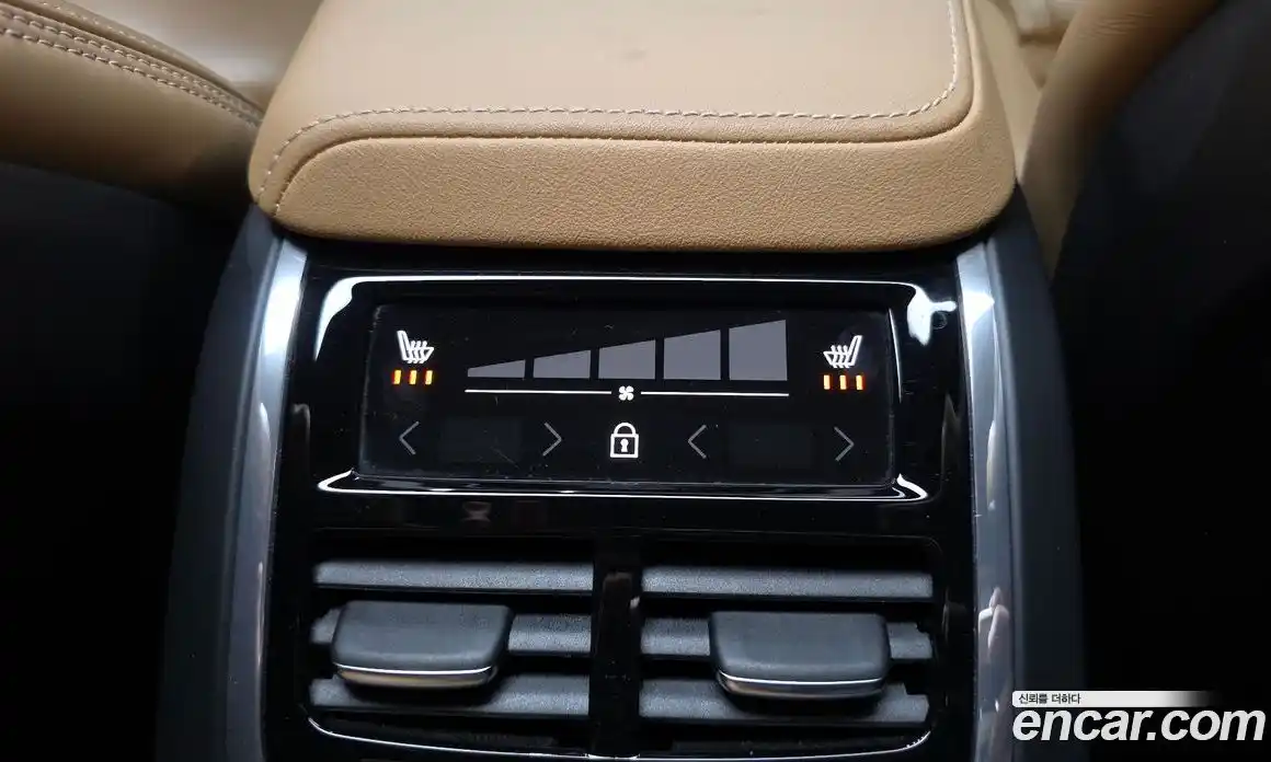 Volvo S60 2024 2.0 автомат (гидро), фото 19