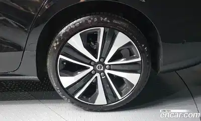 Volvo S60 2024 2.0 автомат (гидро), миниатюра 5