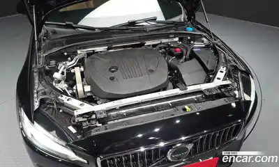 Volvo S60 2024 2.0 автомат (гидро), миниатюра 6