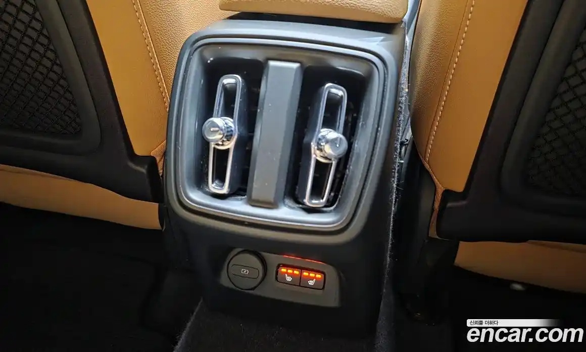 Volvo XC40 2021 2.0 автомат (гидро), фото 19