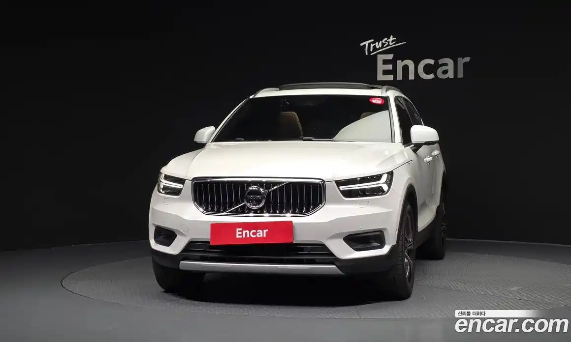 Volvo XC40 2021 2.0 автомат (гидро), фото 3