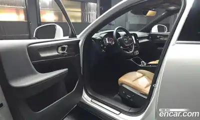 Volvo XC40 2021 2.0 автомат (гидро), миниатюра 10
