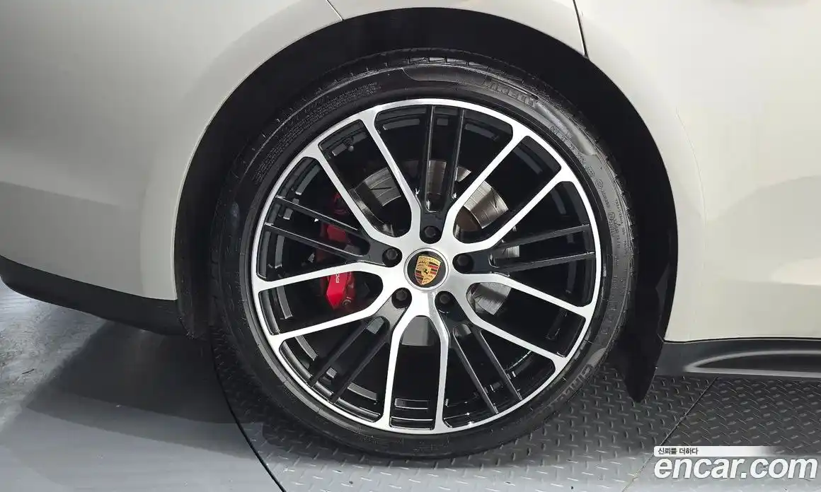 Porsche Panamera 2021 4.0 автомат (гидро), фото 5