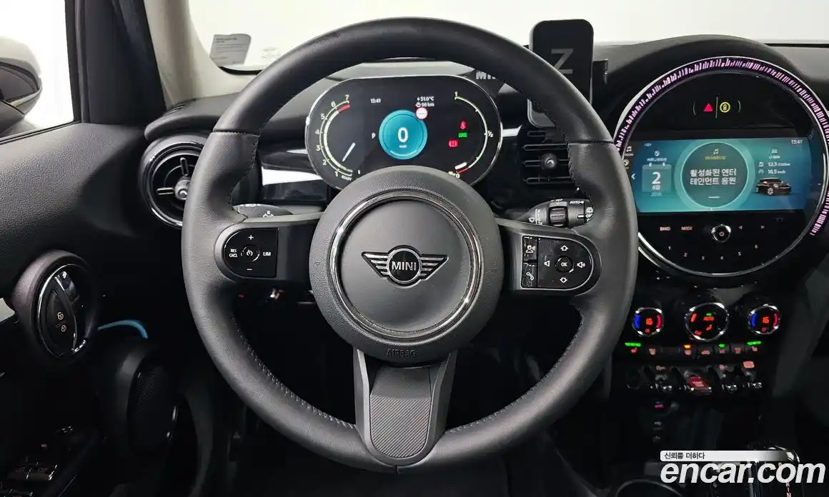 Mini Cooper 2023 1.5 автомат (гидро), фото 19