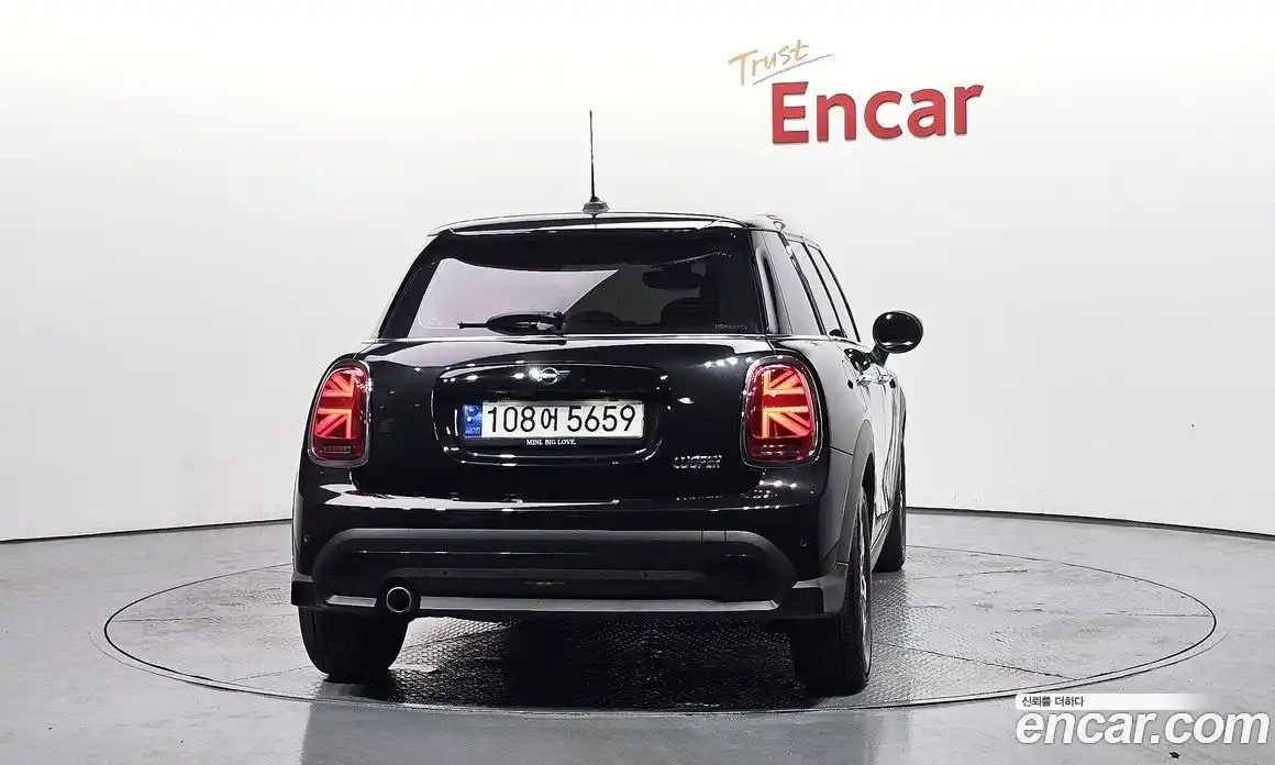 Mini Cooper 2023 1.5 автомат (гидро), фото 4