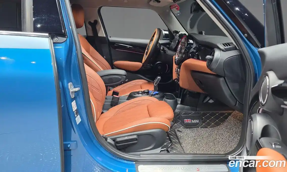 Mini Cooper 2024 2.0 автомат (гидро), фото 16
