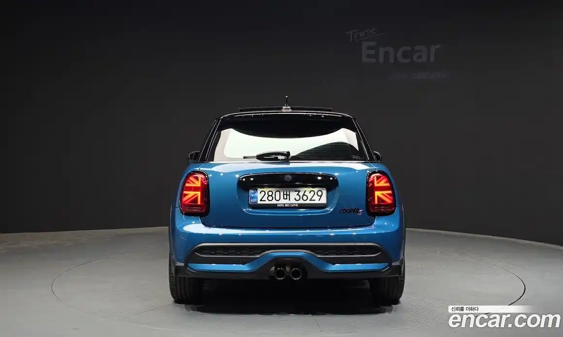 Mini Cooper 2024 2.0 автомат (гидро), фото 4