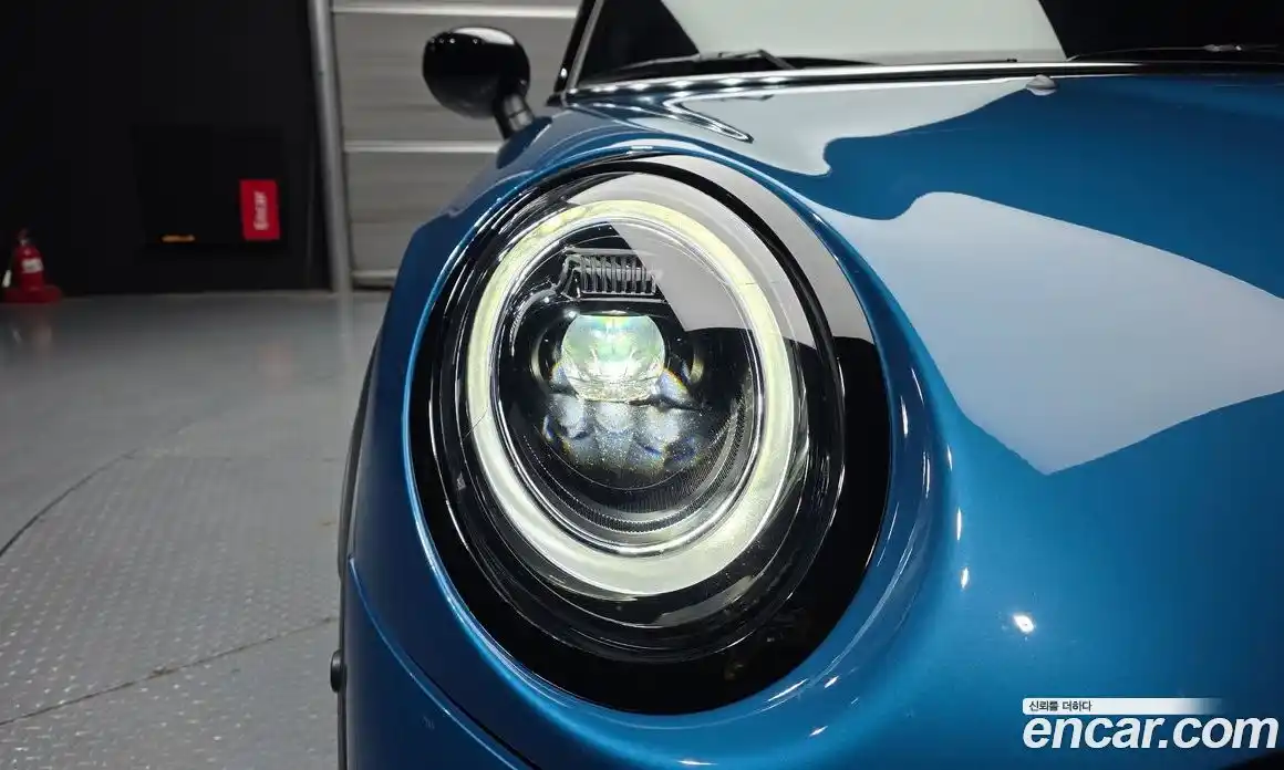 Mini Cooper 2024 2.0 автомат (гидро), фото 8