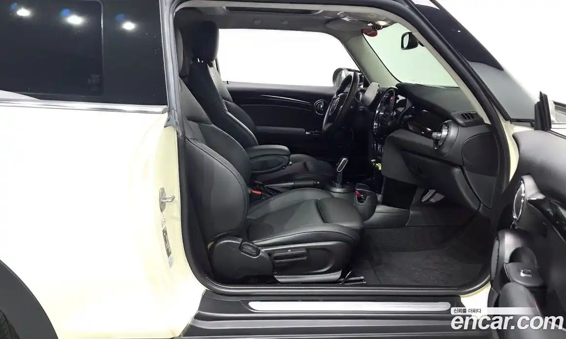 Mini Cooper 2021 1.5 автомат (гидро), фото 16