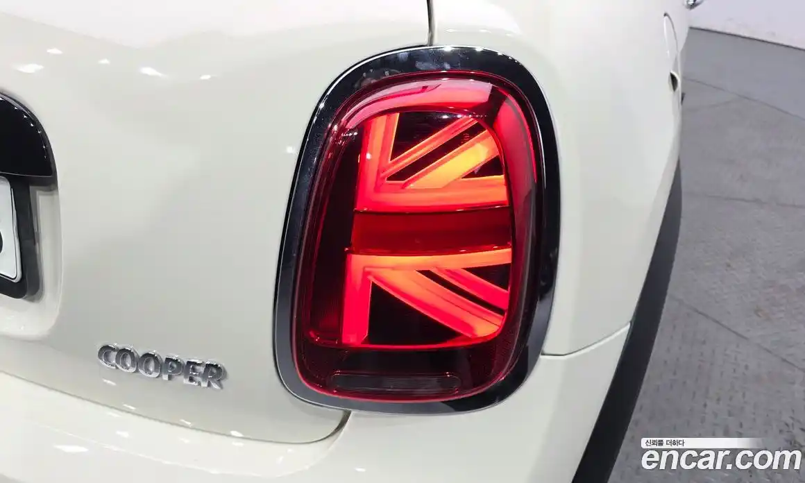 Mini Cooper 2021 1.5 автомат (гидро), фото 9