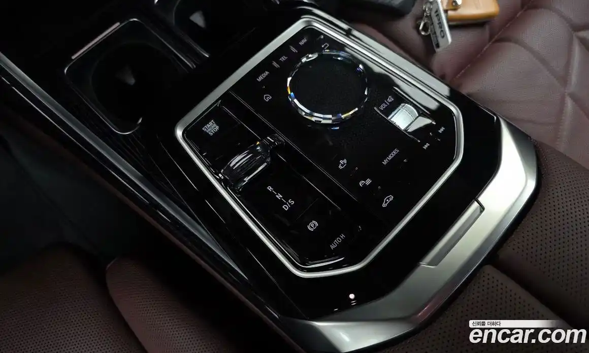 BMW 7 серия 2025 3.0 автомат (гидро), фото 12