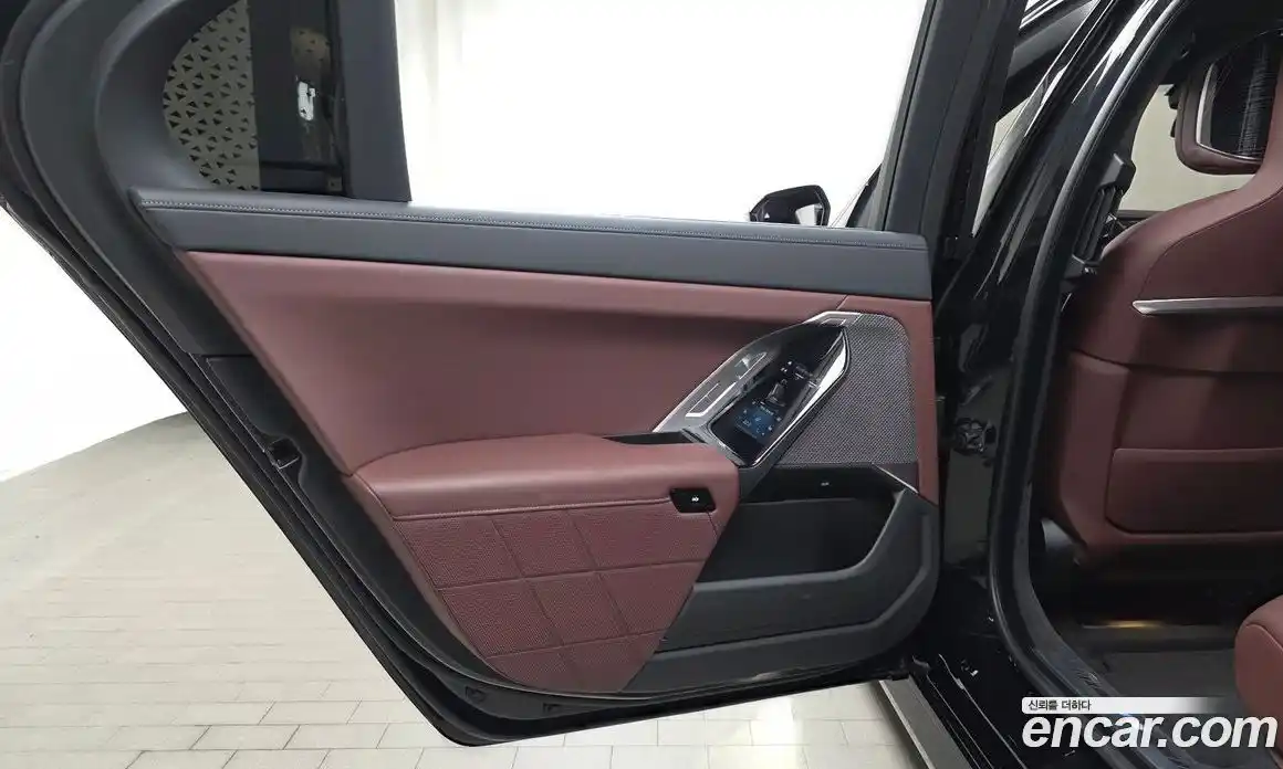 BMW 7 серия 2025 3.0 автомат (гидро), фото 15