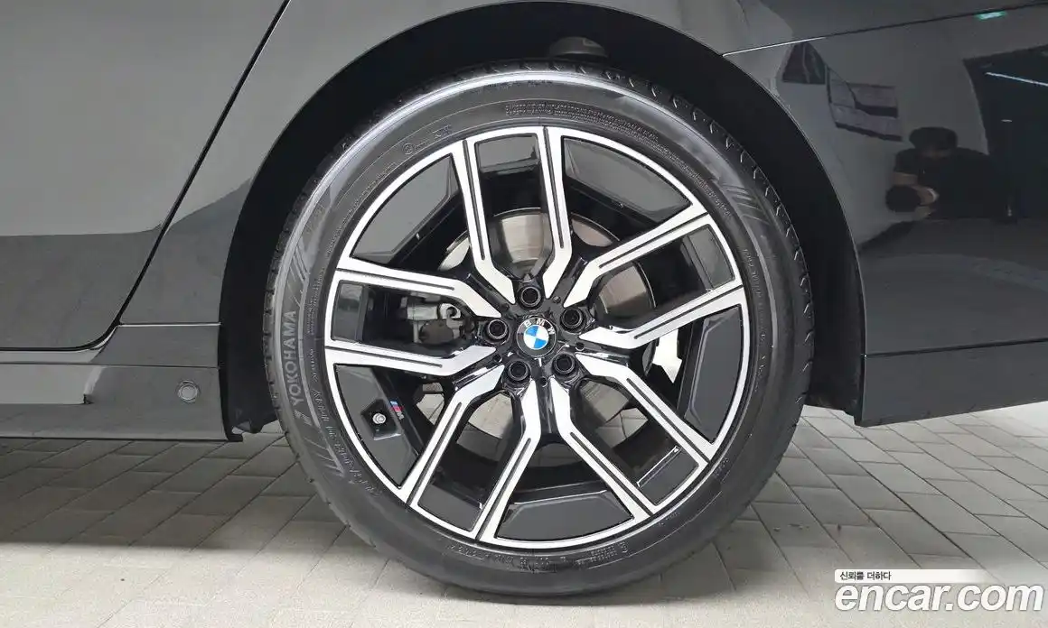 BMW 7 серия 2025 3.0 автомат (гидро), фото 7