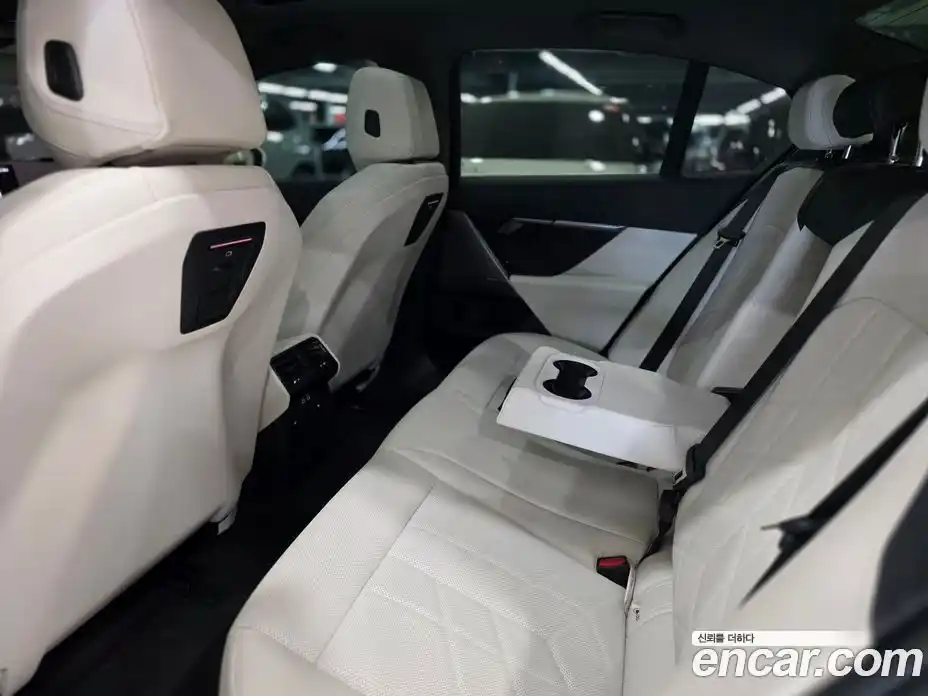 BMW 5 серия 2024 2.0 автомат (гидро), фото 11