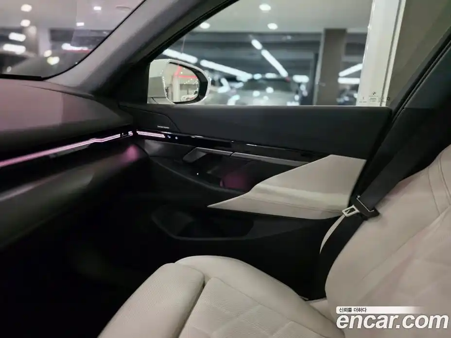 BMW 5 серия 2024 2.0 автомат (гидро), фото 6