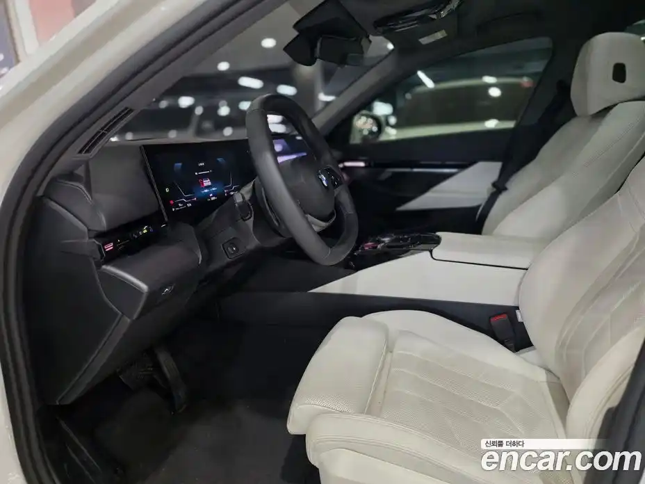 BMW 5 серия 2024 2.0 автомат (гидро), фото 10