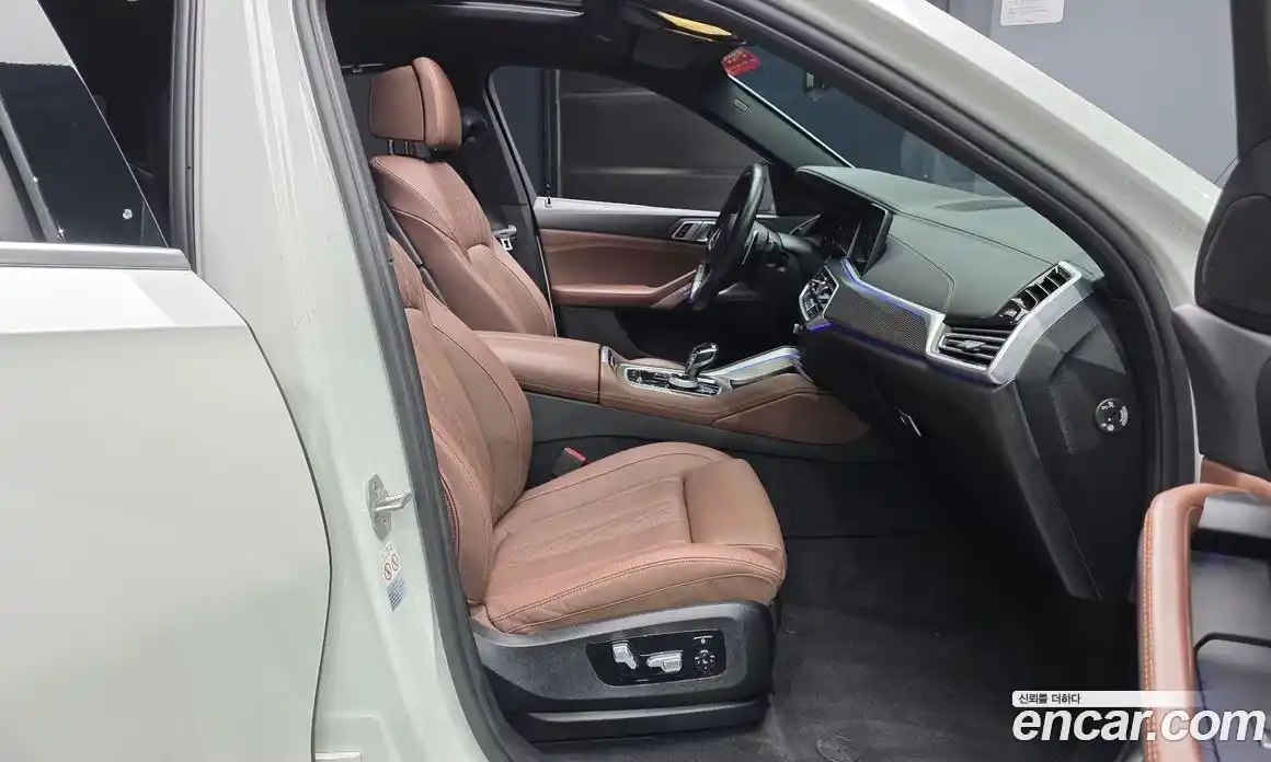 BMW X6 2021 3.0 автомат (гидро), фото 16