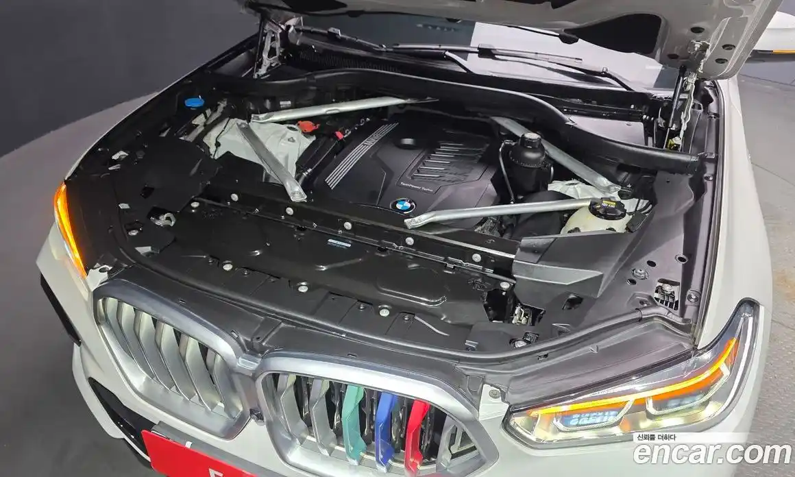 BMW X6 2021 3.0 автомат (гидро), фото 5