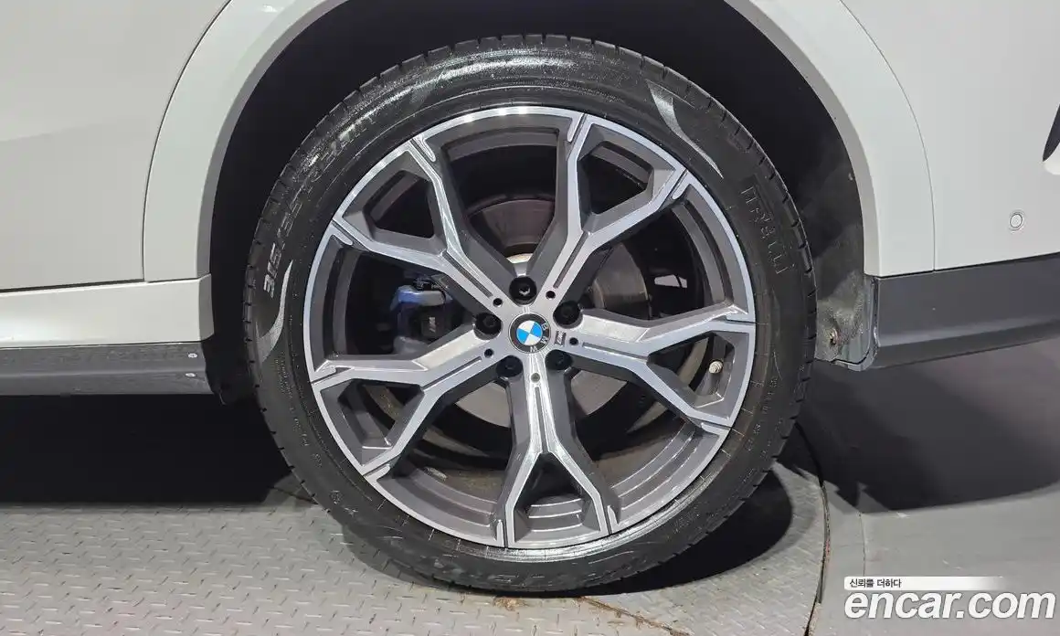 BMW X6 2021 3.0 автомат (гидро), фото 6