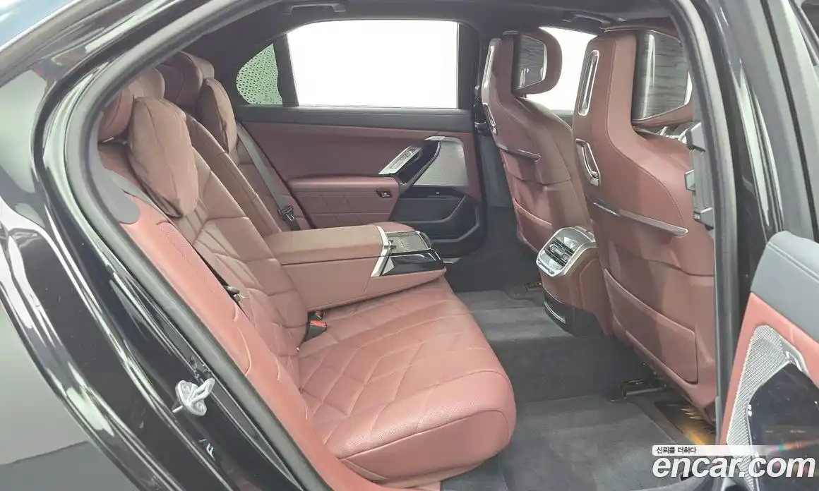 BMW 7 серия 2024 3.0 автомат (гидро), фото 26