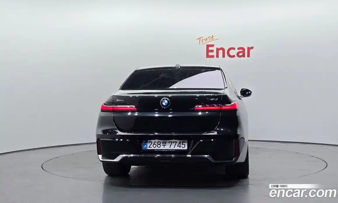 BMW 7 серия 2024 3.0 автомат (гидро), фото 4