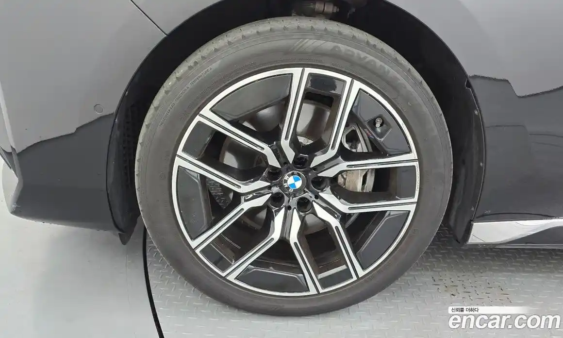BMW 7 серия 2024 3.0 автомат (гидро), фото 5
