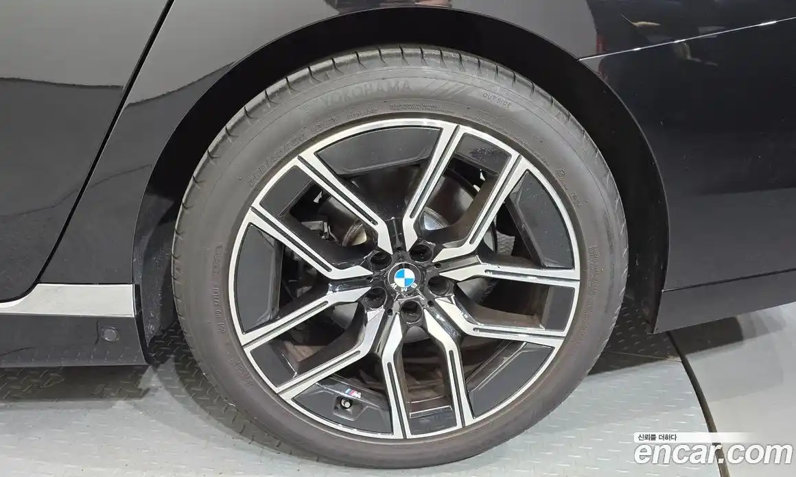 BMW 7 серия 2024 3.0 автомат (гидро), фото 7