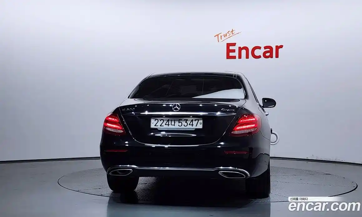 Mercedes-Benz E-Class 2019 2.0 автомат (гидро), фото 4