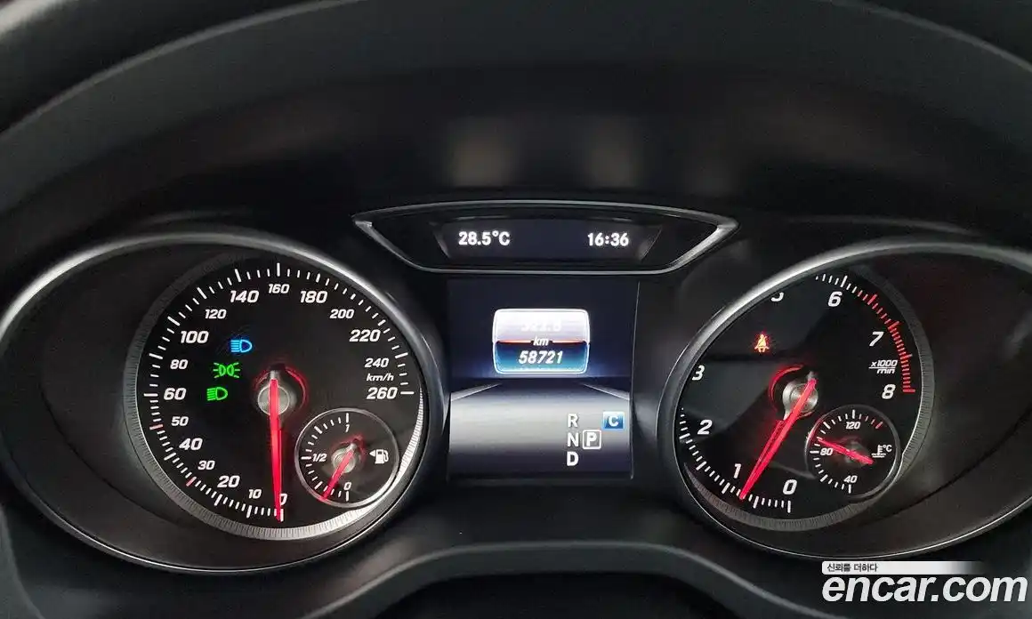 Mercedes-Benz GLA-Class 2019 2.0 гидро, фото 11 Mercedes-Benz GLA-Class 2019 2.0 гидро, фото 11