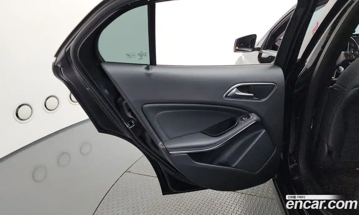 Mercedes-Benz GLA-Class 2019 2.0 гидро, фото 15 Mercedes-Benz GLA-Class 2019 2.0 гидро, фото 15