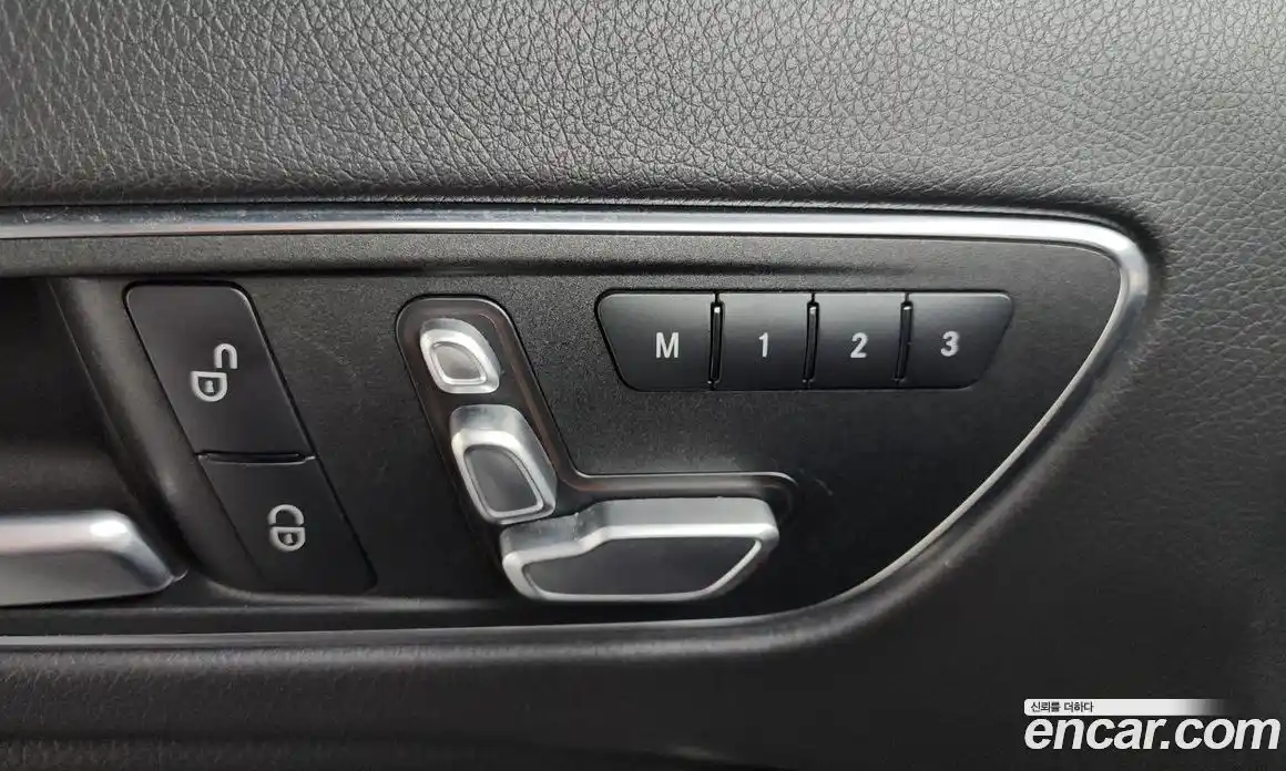 Mercedes-Benz GLA-Class 2019 2.0 гидро, фото 35 Mercedes-Benz GLA-Class 2019 2.0 гидро, фото 35