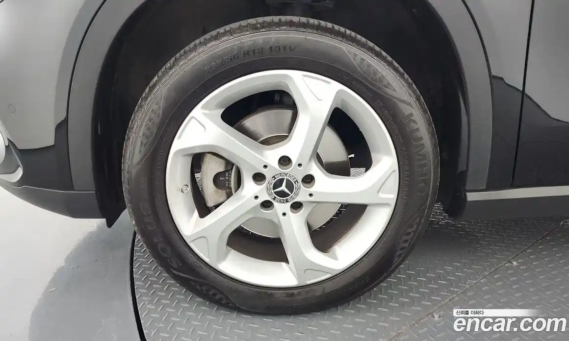 Mercedes-Benz GLA-Class 2019 2.0 гидро, фото 5 Mercedes-Benz GLA-Class 2019 2.0 гидро, фото 5