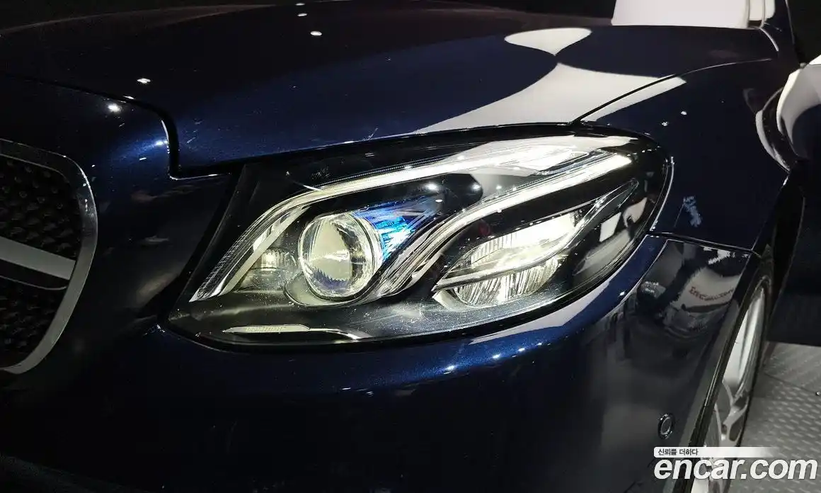 Mercedes-Benz E-Class 2017 1.9 автомат (гидро), фото 8