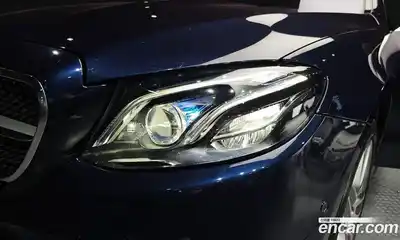 Mercedes-Benz E-Class 2017 1.9 автомат (гидро), миниатюра 8