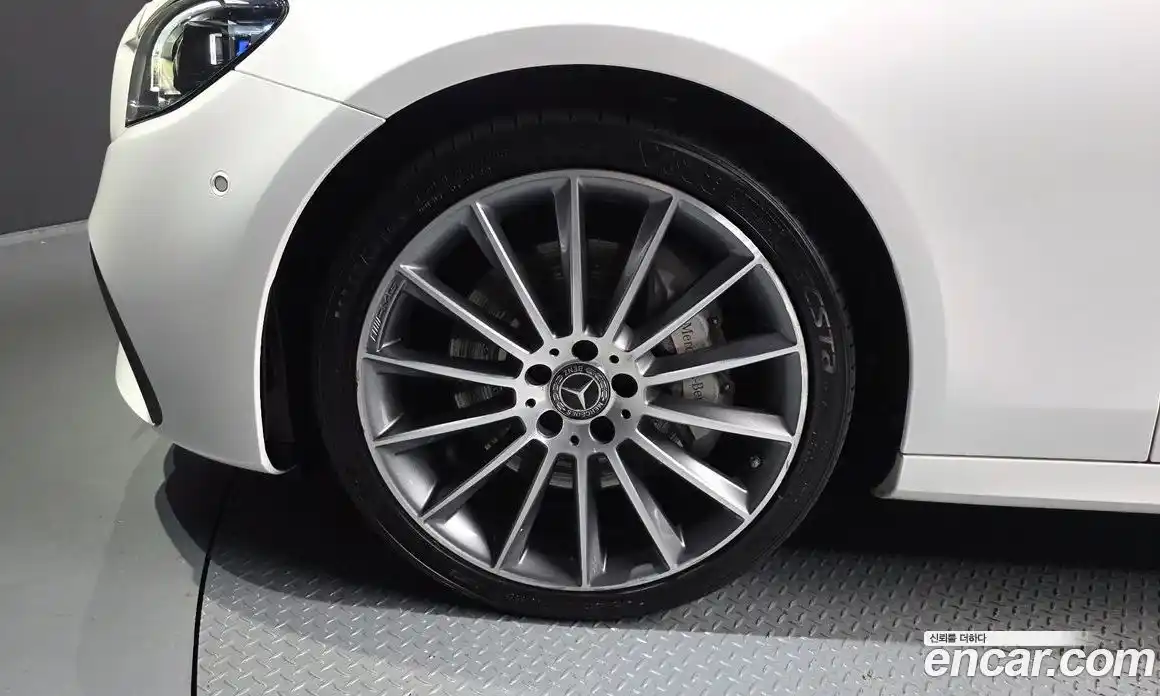 Mercedes-Benz E-Class 2021 2.0 автомат (гидро), фото 5