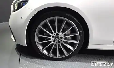 Mercedes-Benz E-Class 2021 2.0 автомат (гидро), миниатюра 5