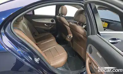 Mercedes-Benz E-Class 2018 2.0 автомат (гидро), миниатюра 11