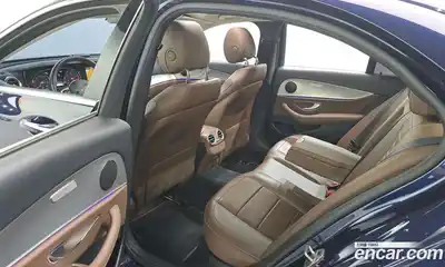 Mercedes-Benz E-Class 2018 2.0 автомат (гидро), миниатюра 12