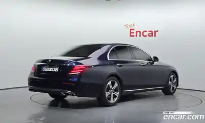 Mercedes-Benz E-Class 2018 2.0 автомат (гидро), миниатюра 2