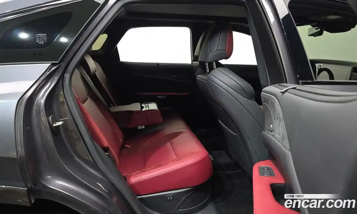Lexus RX 2024 2.4 автомат (гидро), фото 12 Lexus RX 2024 2.4 автомат (гидро), фото 12
