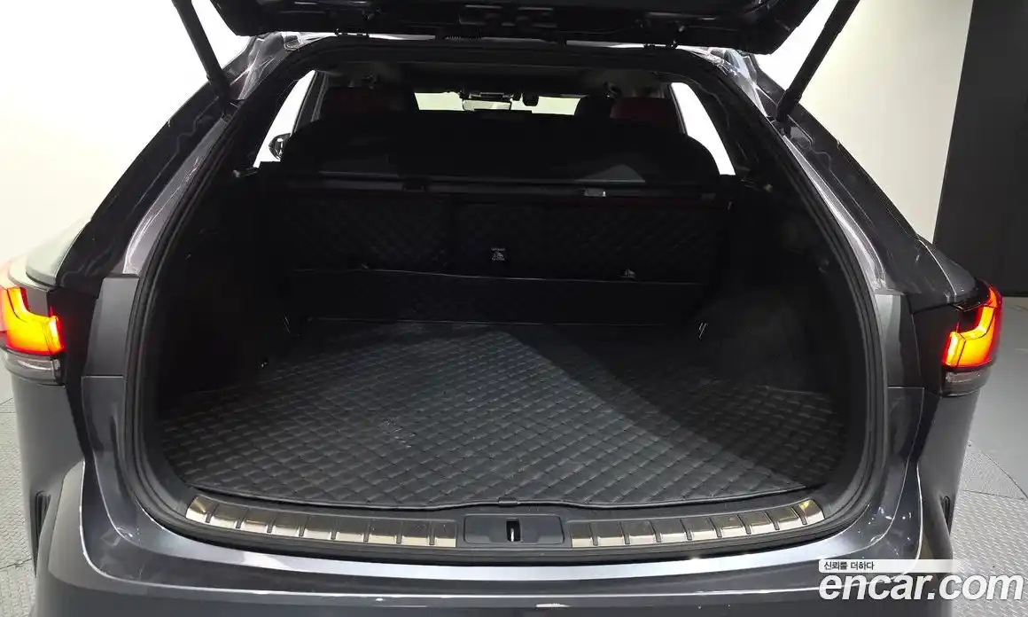 Lexus RX 2024 2.4 автомат (гидро), фото 20 Lexus RX 2024 2.4 автомат (гидро), фото 20