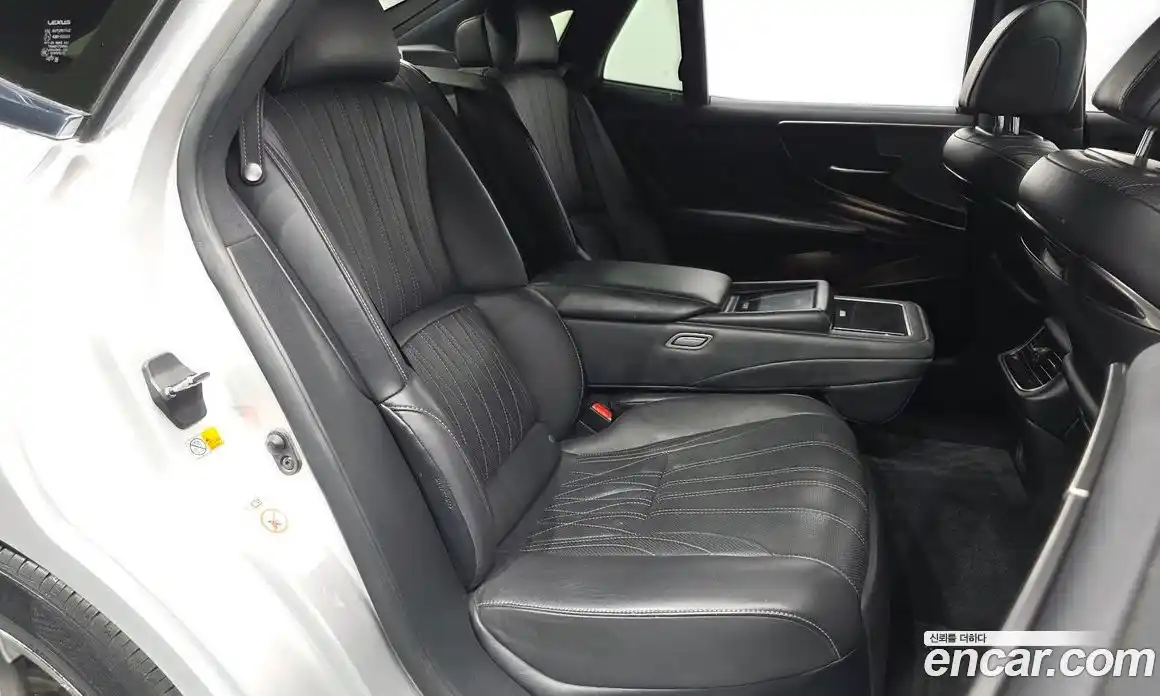 Lexus LS 2018 3.4 автомат (гидро), фото 12 Lexus LS 2018 3.4 автомат (гидро), фото 12