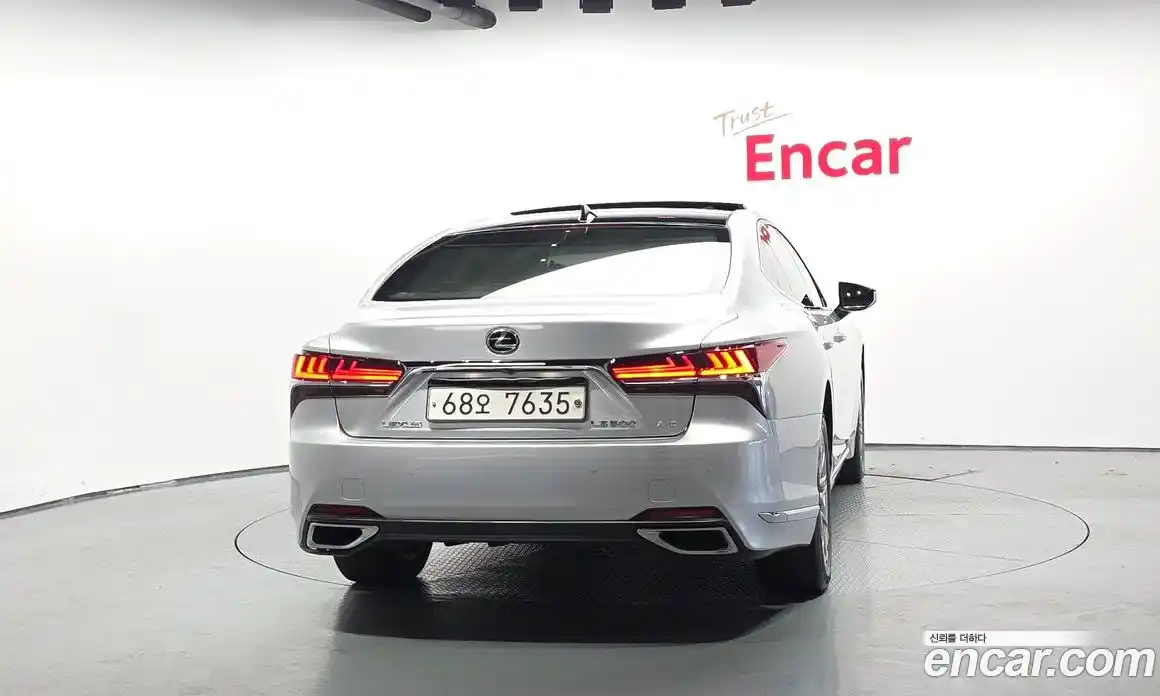Lexus LS 2018 3.4 автомат (гидро), фото 4 Lexus LS 2018 3.4 автомат (гидро), фото 4