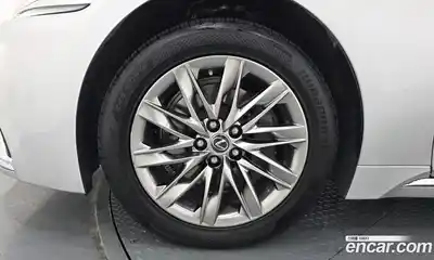 Lexus LS 2018 3.4 автомат (гидро), миниатюра 5 Lexus LS 2018 3.4 автомат (гидро), миниатюра 5