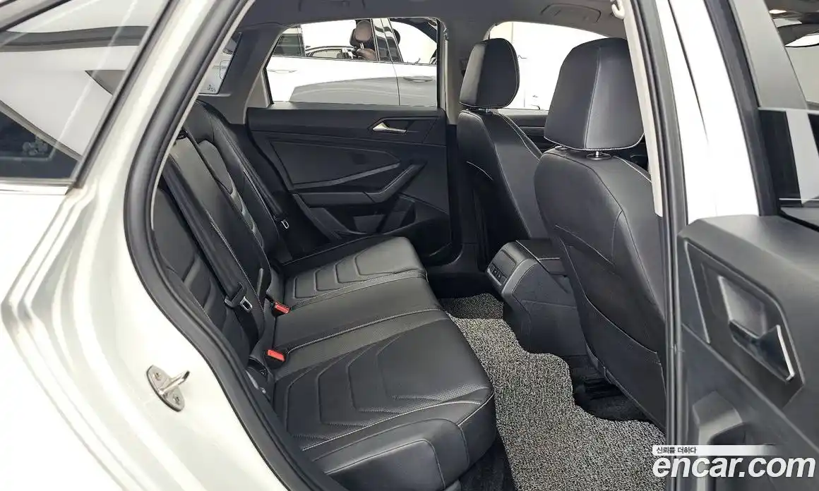 Volkswagen Jetta 2022 1.5 автомат (гидро), фото 18