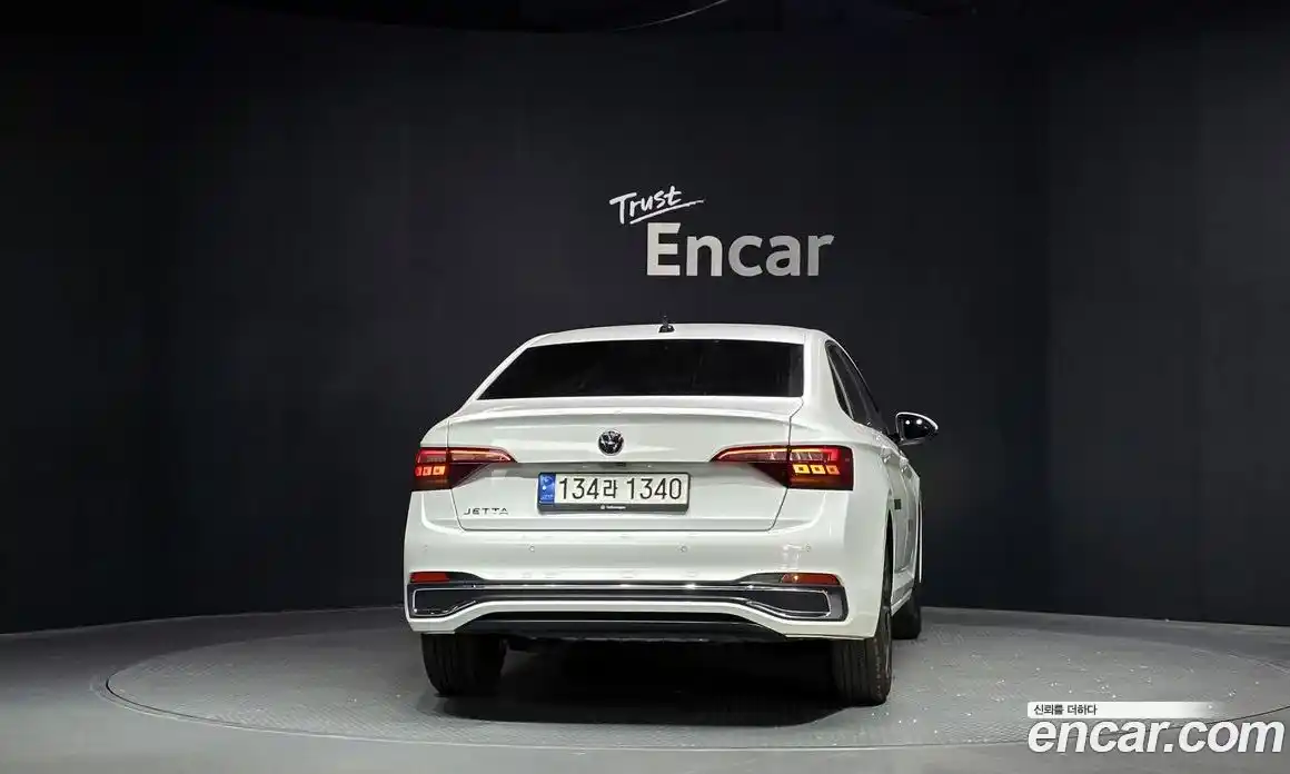 Volkswagen Jetta 2022 1.5 автомат (гидро), фото 4
