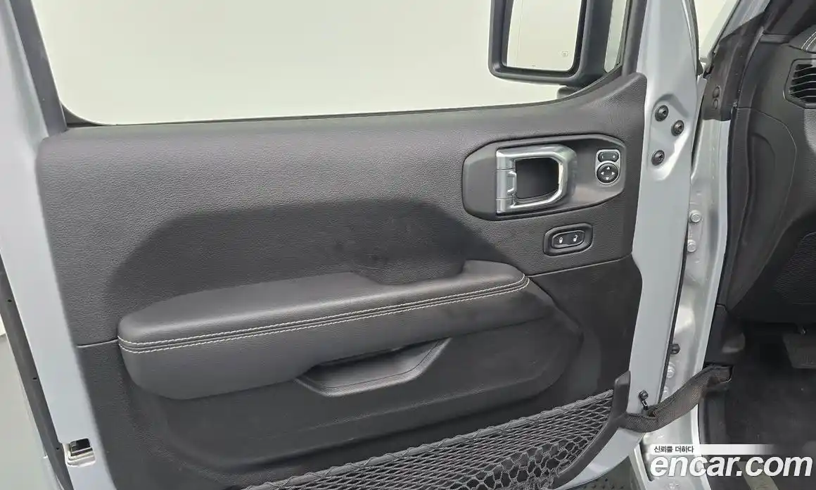 Jeep Wrangler 2022 2.0 автомат (гидро), фото 14