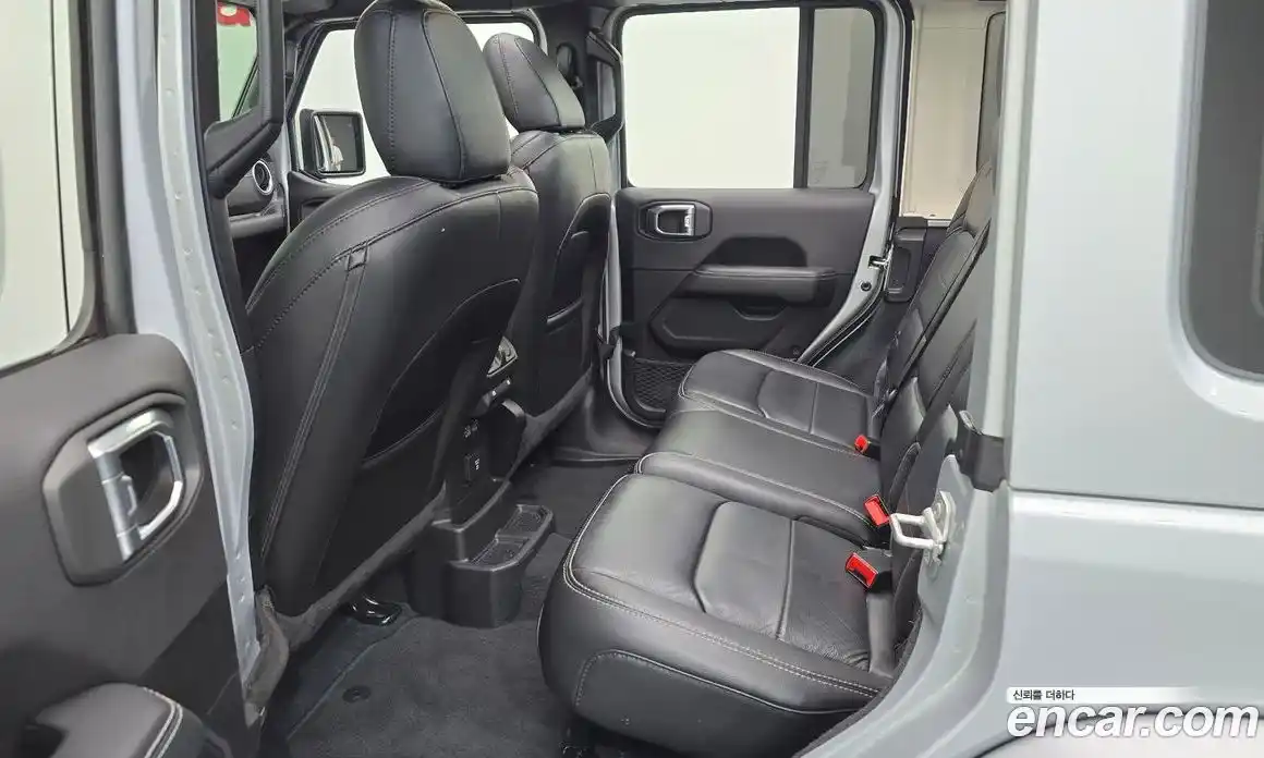 Jeep Wrangler 2022 2.0 автомат (гидро), фото 17