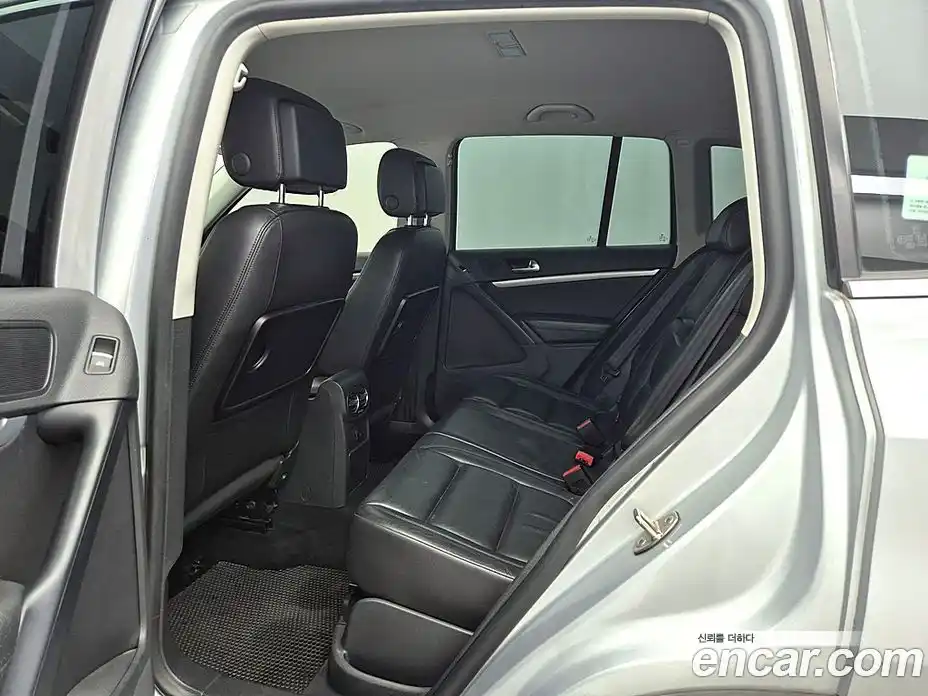 Volkswagen Tiguan 2013 2.0 автомат (гидро), фото 13