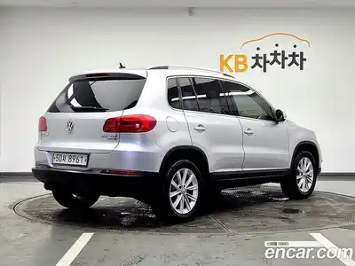 Volkswagen Tiguan 2013 2.0 автомат (гидро), миниатюра 3